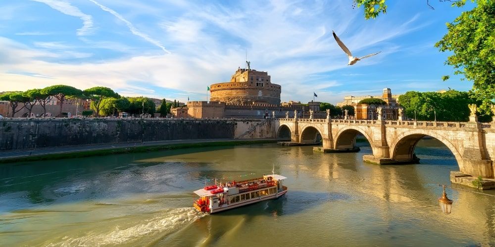 Best cruise in Italy - Tiber River Cruise